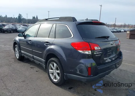 2013 Subaru Outback 2.5I Limited z USA, uszkodzony, nr VIN 4S4BRCPC2D3311445